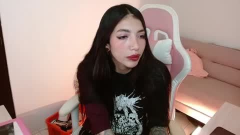 Snapshot of alicia_key_ chatting on 1, 6, 2026 ALICIA online show from 1, 6, 2026