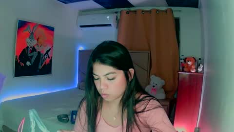 Snapshot of aliciabiden chatting on 24, 12, 2024 aliciabiden online show from 24, 12, 2024