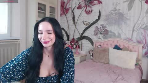 Snapshot of aliciabow chatting on 26, 9, 2025 Veronica online show from 26, 9, 2025