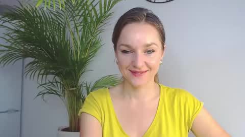 Snapshot of alicialux chatting on 2, 12, 2024 Alicia online show from 2, 12, 2024