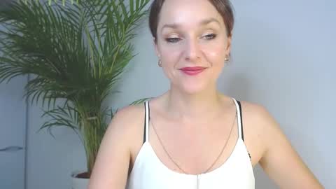 Snapshot of alicialux chatting on 3, 12, 2024 Alicia online show from 3, 12, 2024