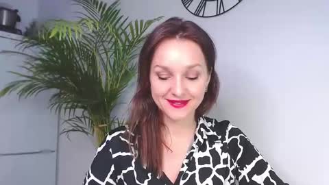 Snapshot of alicialux chatting on 10, 12, 2024 Alicia online show from 10, 12, 2024