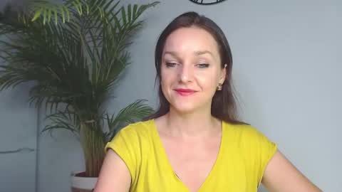 Snapshot of alicialux chatting on 11, 12, 2024 Alicia online show from 11, 12, 2024