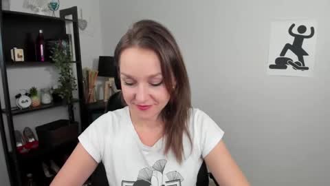 Snapshot of alicialux chatting on 18, 12, 2024 Alicia online show from 18, 12, 2024