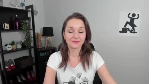 Snapshot of alicialux chatting on 18, 12, 2024 Alicia online show from 18, 12, 2024