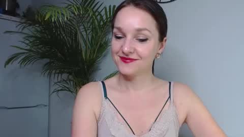 Snapshot of alicialux chatting on 19, 12, 2024 Alicia online show from 19, 12, 2024