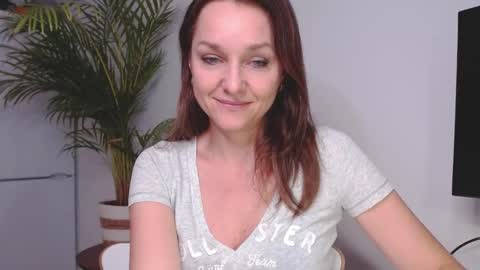 Snapshot of alicialux chatting on 9, 1, 2025 Alicia online show from 9, 1, 2025