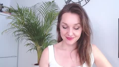 Snapshot of alicialux chatting on 3, 2, 2025 Alicia online show from 3, 2, 2025