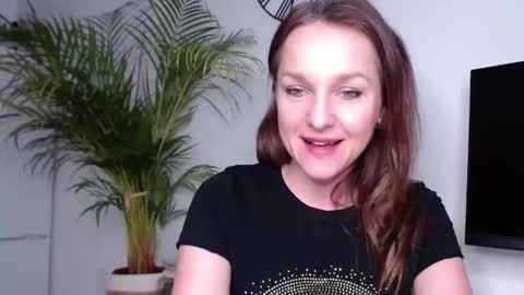 Snapshot of alicialux chatting on 10, 2, 2025 Alicia online show from 10, 2, 2025