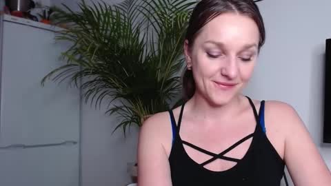 Snapshot of alicialux chatting on 13, 2, 2025 Alicia online show from 13, 2, 2025
