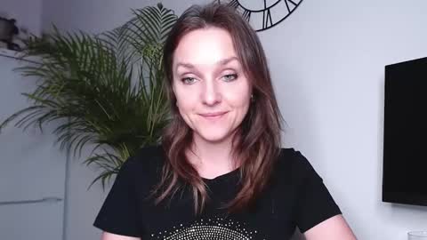 Snapshot of alicialux chatting on 18, 2, 2025 Alicia online show from 18, 2, 2025
