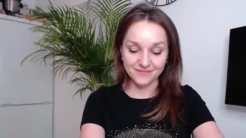 Snapshot of alicialux chatting on 19, 2, 2025 Alicia online show from 19, 2, 2025