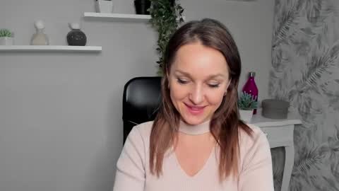 Snapshot of alicialux chatting on 20, 2, 2025 Alicia online show from 20, 2, 2025