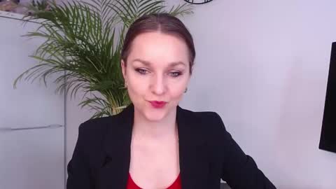 Snapshot of alicialux chatting on 5, 3, 2025 Alicia online show from 5, 3, 2025