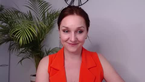 Snapshot of alicialux chatting on 12, 3, 2025 Alicia online show from 12, 3, 2025
