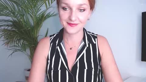 Snapshot of alicialux chatting on 30, 9, 2025 Alicia online show from 30, 9, 2025