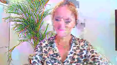 Snapshot of alicialux chatting on 14, 10, 2025 Alicia online show from 14, 10, 2025