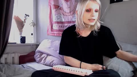 Snapshot of alien_bella chatting on 27, 2, 2026 Alien Bella online show from 27, 2, 2026