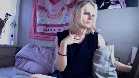 Snapshot of alien_bella chatting on 28, 2, 2026 Alien Bella online show from 28, 2, 2026