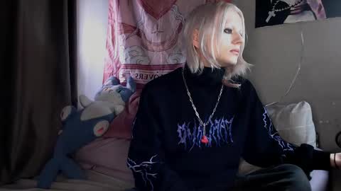 Snapshot of alien_bella chatting on 23, 3, 2026 Alien Bella online show from 23, 3, 2026