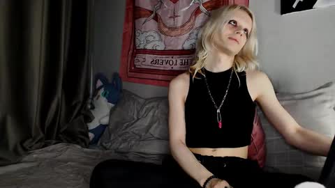 Alien Bella online show from 13, 5, 2026