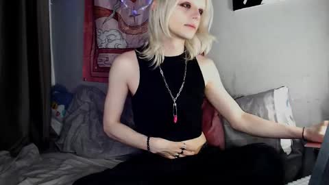 Alien Bella online show from 14, 5, 2026