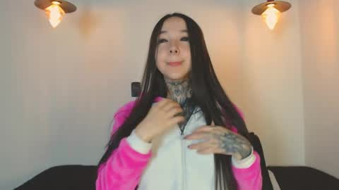    online show from 7, 4, 2026