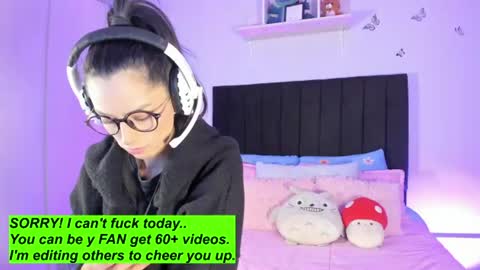 Aiko  Independent Model  online show from 16, 6, 2026