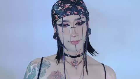 Snapshot of alienexxx chatting on 19, 6, 2026 online show from 19, 6, 2026