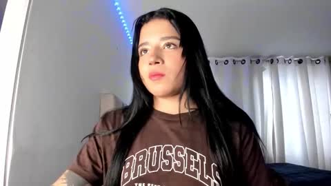 aliice_walker_ online show from 20, 10, 2025