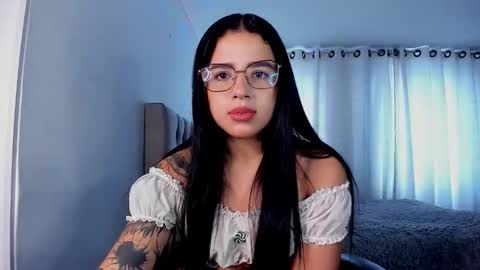 aliice_walker_ online show from 25, 11, 2025