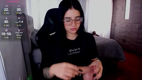 aliice_walker_ online show from 3, 12, 2025