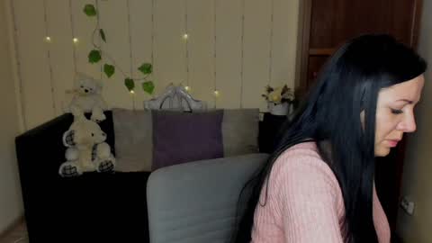 Snapshot of alika_lorens_talk chatting on 16, 12, 2024 Alika online show from 16, 12, 2024