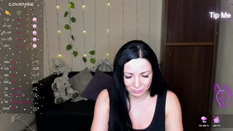 Snapshot of alika_lorens_talk chatting on 24, 1, 2025 Alika online show from 24, 1, 2025