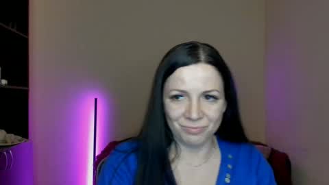 Snapshot of alika_lorens_talk chatting on 6, 3, 2025 Alika online show from 6, 3, 2025