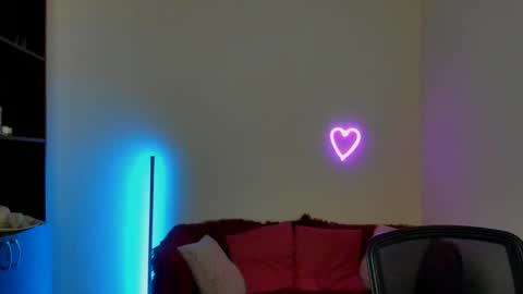 Snapshot of alika_lorens_talk chatting on 6, 3, 2025 Alika online show from 6, 3, 2025