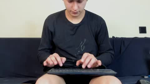 Snapshot of alikuskya chatting on 26, 4, 2026 Dan online show from 26, 4, 2026