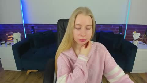 Snapshot of alina__blonde chatting on 16, 2, 2026 Alina online show from 16, 2, 2026