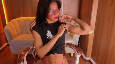 Snapshot of alina_b_ chatting on 27, 5, 2026 alina_b_ online show from 27, 5, 2026