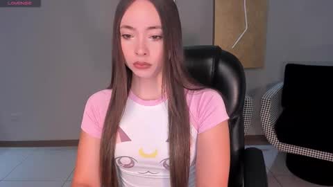 alinakravitz_ online show from 10, 10, 2025