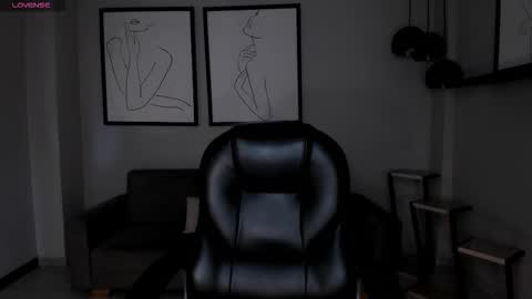 alinakravitz_ online show from 1, 11, 2025