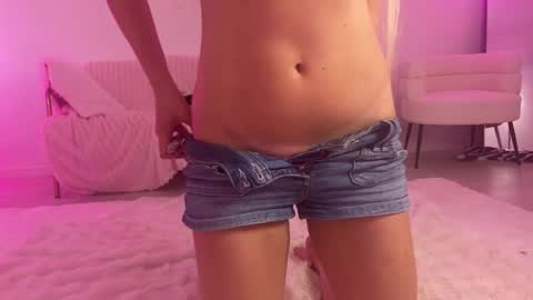 alinaluxx online show from 15, 7, 2026