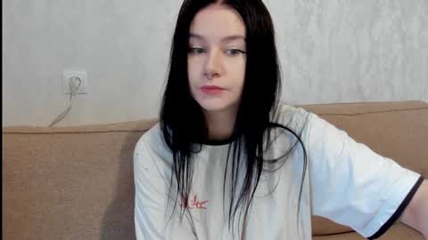 Snapshot of alinegreeeen chatting on 2, 12, 2024 Aline Greeeen online show from 2, 12, 2024