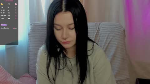 Snapshot of alinegreeeen chatting on 13, 1, 2025 Aline Greeeen online show from 13, 1, 2025