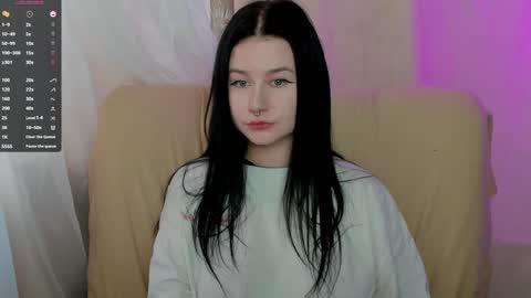 Snapshot of alinegreeeen chatting on 25, 1, 2025 Aline Greeeen online show from 25, 1, 2025