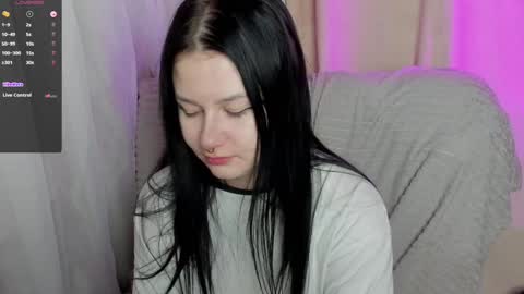 Snapshot of alinegreeeen chatting on 5, 2, 2025 Aline Greeeen online show from 5, 2, 2025