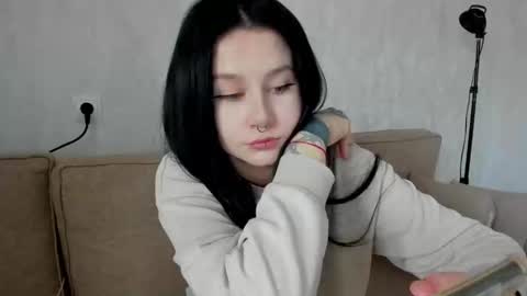 Snapshot of alinegreeeen chatting on 13, 2, 2025 Aline Greeeen online show from 13, 2, 2025