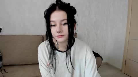 Snapshot of alinegreeeen chatting on 2, 3, 2025 Aline Greeeen online show from 2, 3, 2025