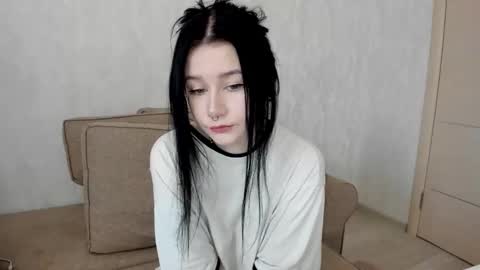 Snapshot of alinegreeeen chatting on 3, 3, 2025 Aline Greeeen online show from 3, 3, 2025