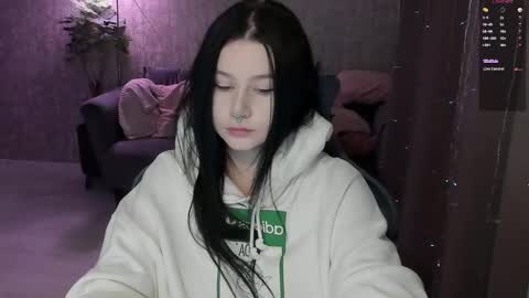 Aline Greeeen online show from 5, 2, 2026